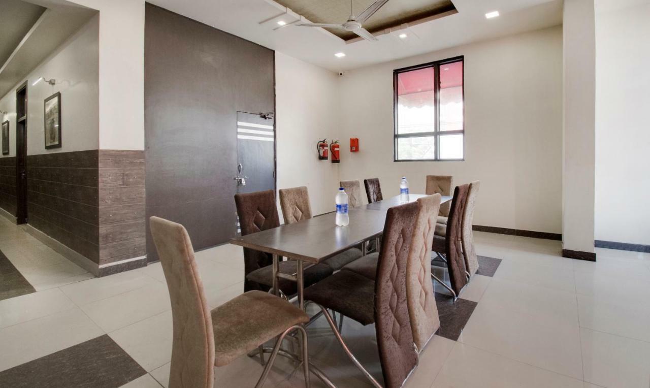 Itsy By Treebo - Royale Inn Meerut Exterior foto